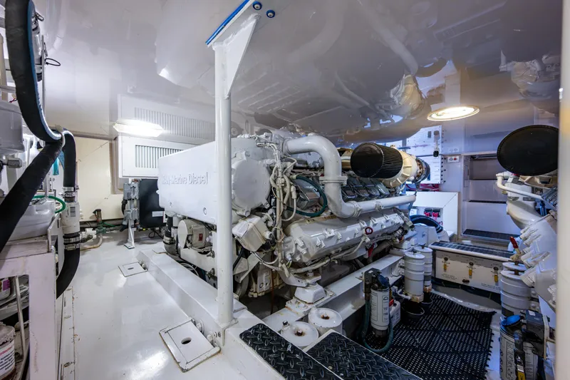 Qualifier Yacht Photos Pics Viking 52 QUALIFIER - Engine Room