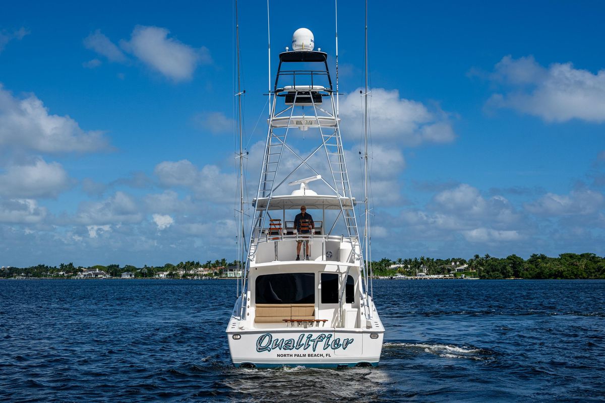 2006 Viking 52 