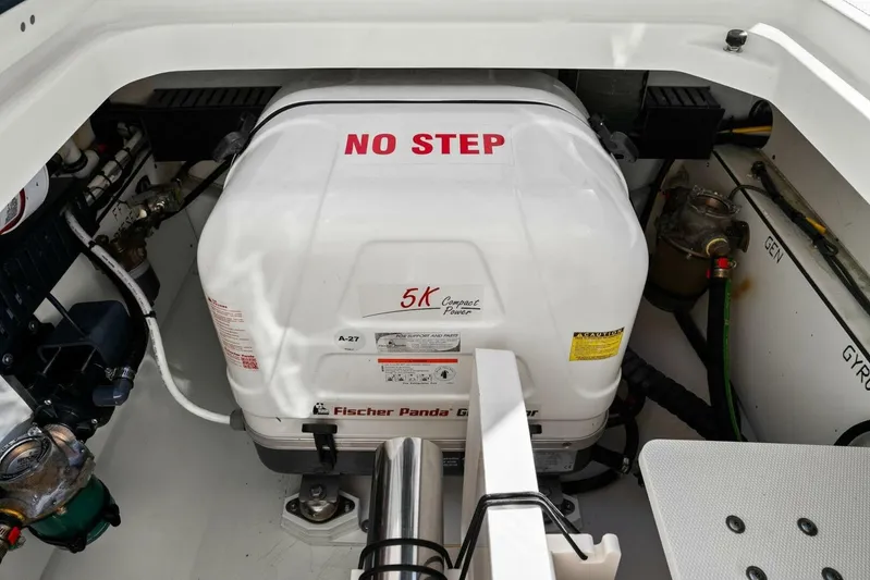  Yacht Photos Pics 2024 Pursuit S 358 Sport - Mechanical