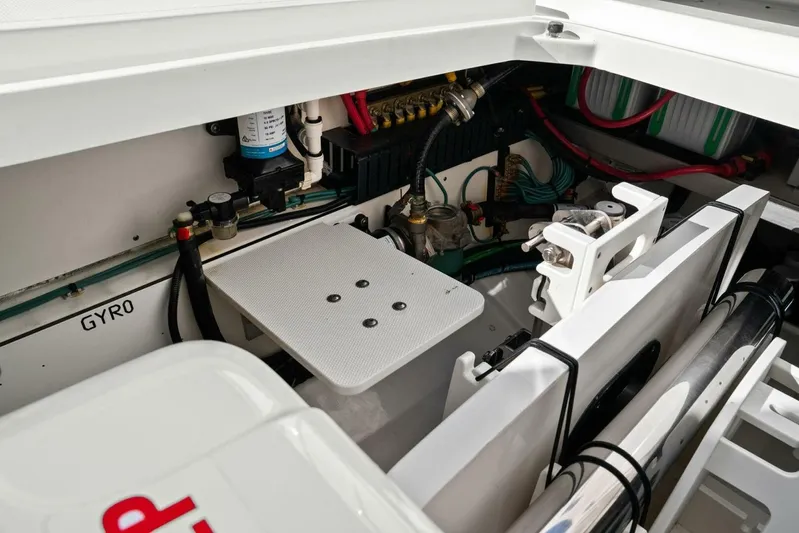  Yacht Photos Pics 2024 Pursuit S 358 Sport - Mechanical