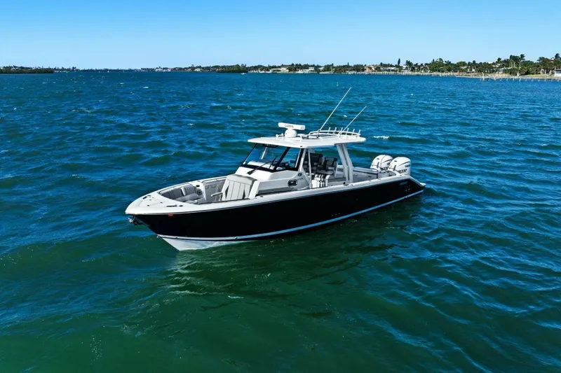  Yacht Photos Pics 2024 Pursuit S 358 Sport - Profile