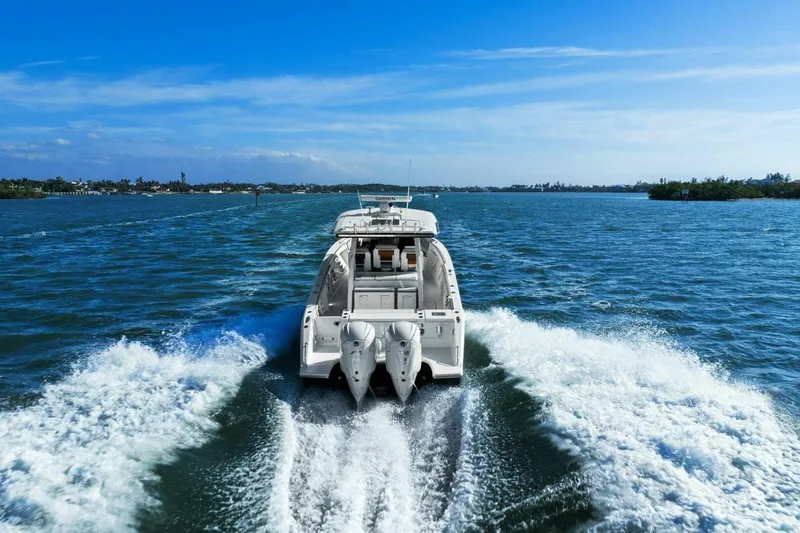  Yacht Photos Pics 2024 Pursuit S 358 Sport - Profile