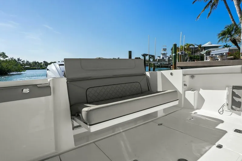  Yacht Photos Pics 2024 Pursuit S 358 Sport - Cockpit