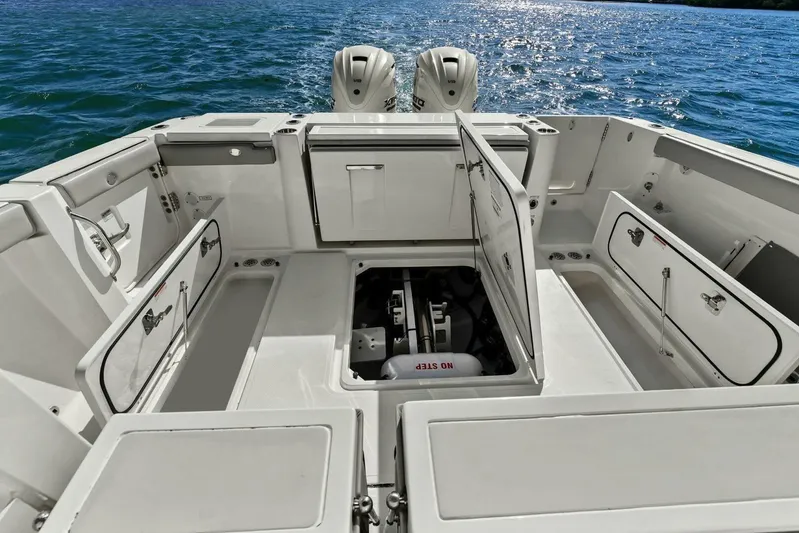  Yacht Photos Pics 2024 Pursuit S 358 Sport - Cockpit