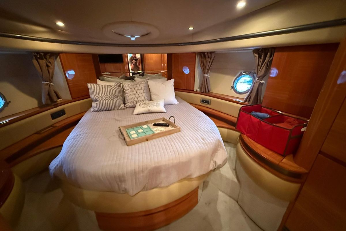 2006 Azimut 52 