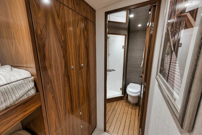 Lucky Wave Yacht Photos Pics Viking 80 Lucky Wave -  Stateroom