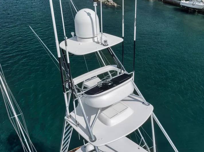 Lucky Wave Yacht Photos Pics Viking 80 Lucky Wave -  Tower