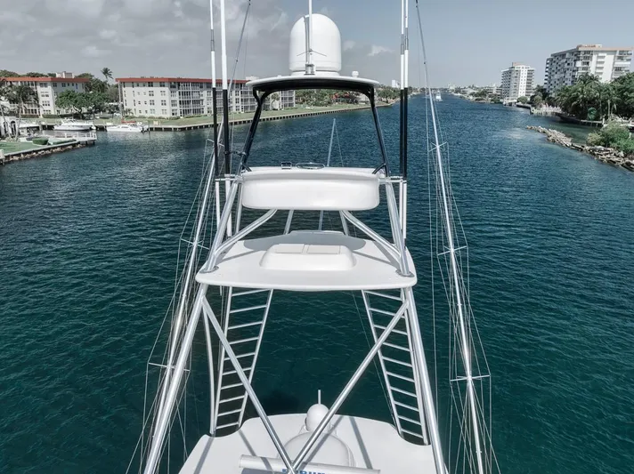 Lucky Wave Yacht Photos Pics Viking 80 Lucky Wave -  Tower