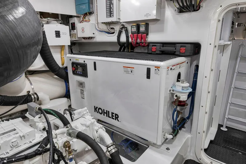 Lucky Wave Yacht Photos Pics Viking 80 Lucky Wave -  Engine Room