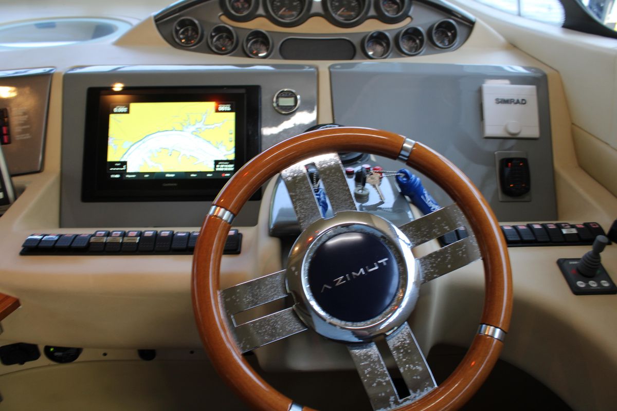 2006 Azimut 52 