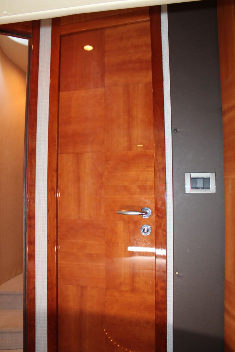 2006 Azimut 52 
