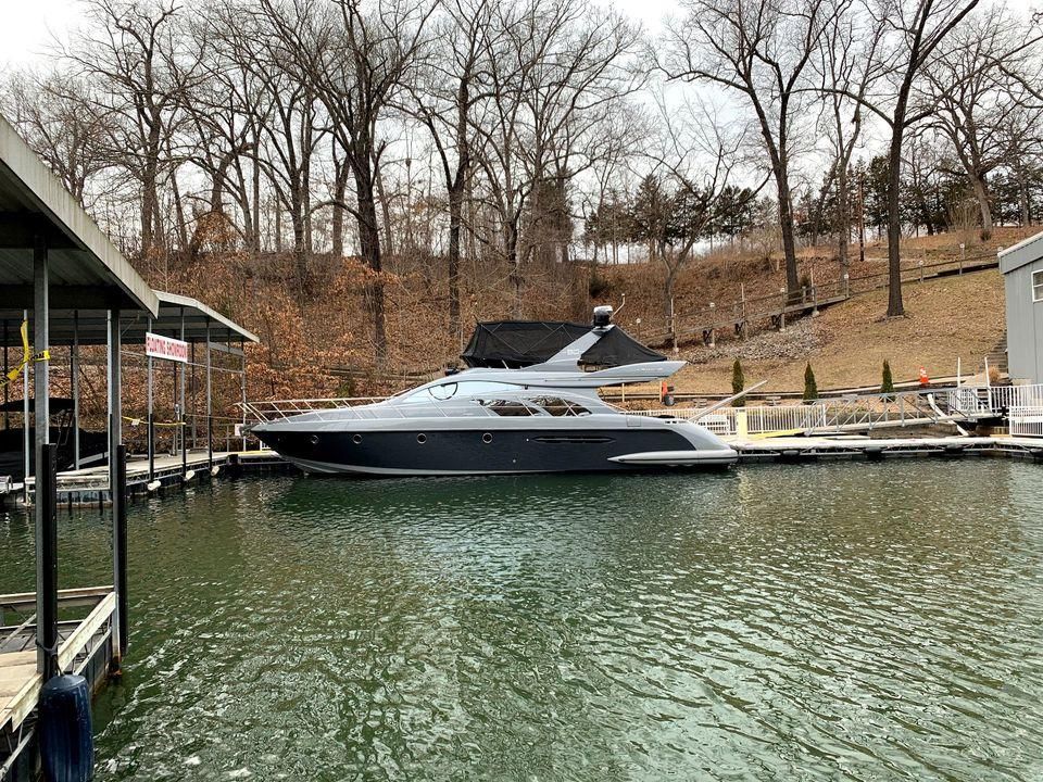 2006 Azimut 52 