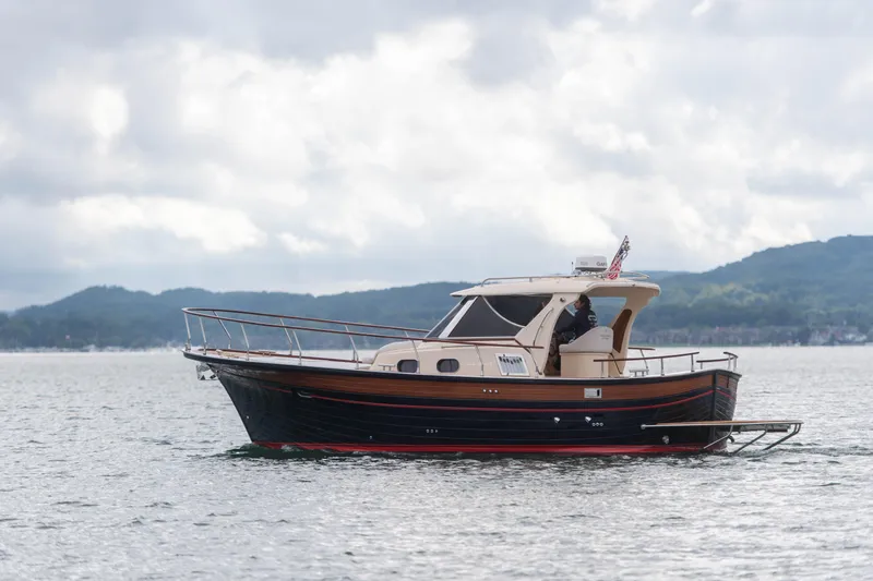 Fratelli Aprea Sorrento 32 Yacht Photos Pics 