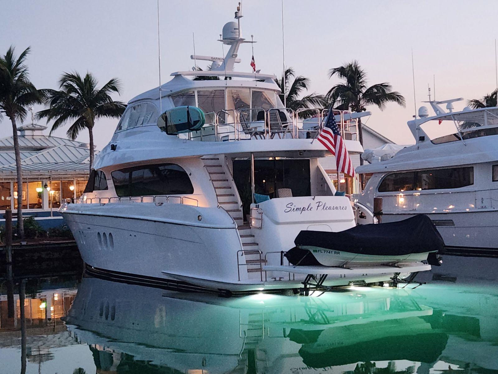 hatteras 72 motor yacht review