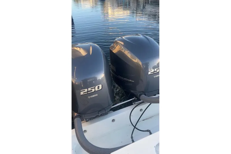  Yacht Photos Pics Twin Yamaha 250 outboard engines on a 2003 Contender 27 Open boat.