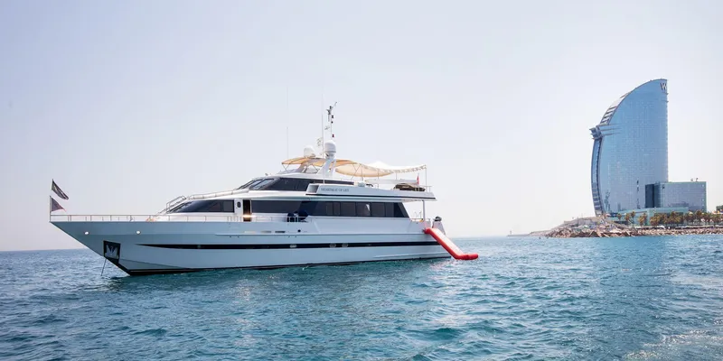 Heartbeat Of Life Yacht Photos Pics HEARTBEAT OF LIFE Motor Yacht