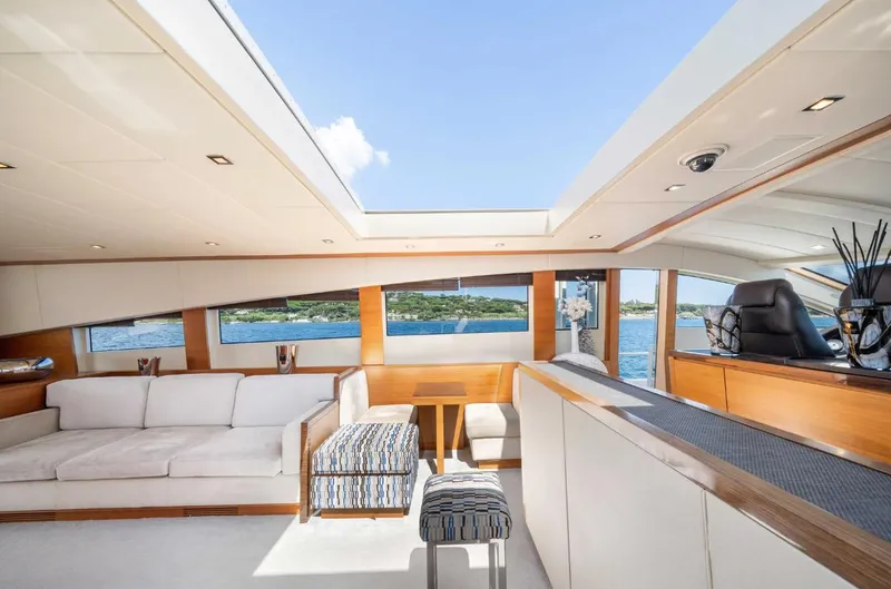 Eclat Yacht Photos Pics Luxurious interior of 2008 Arno Leopard 31 yacht with scenic ocean view.