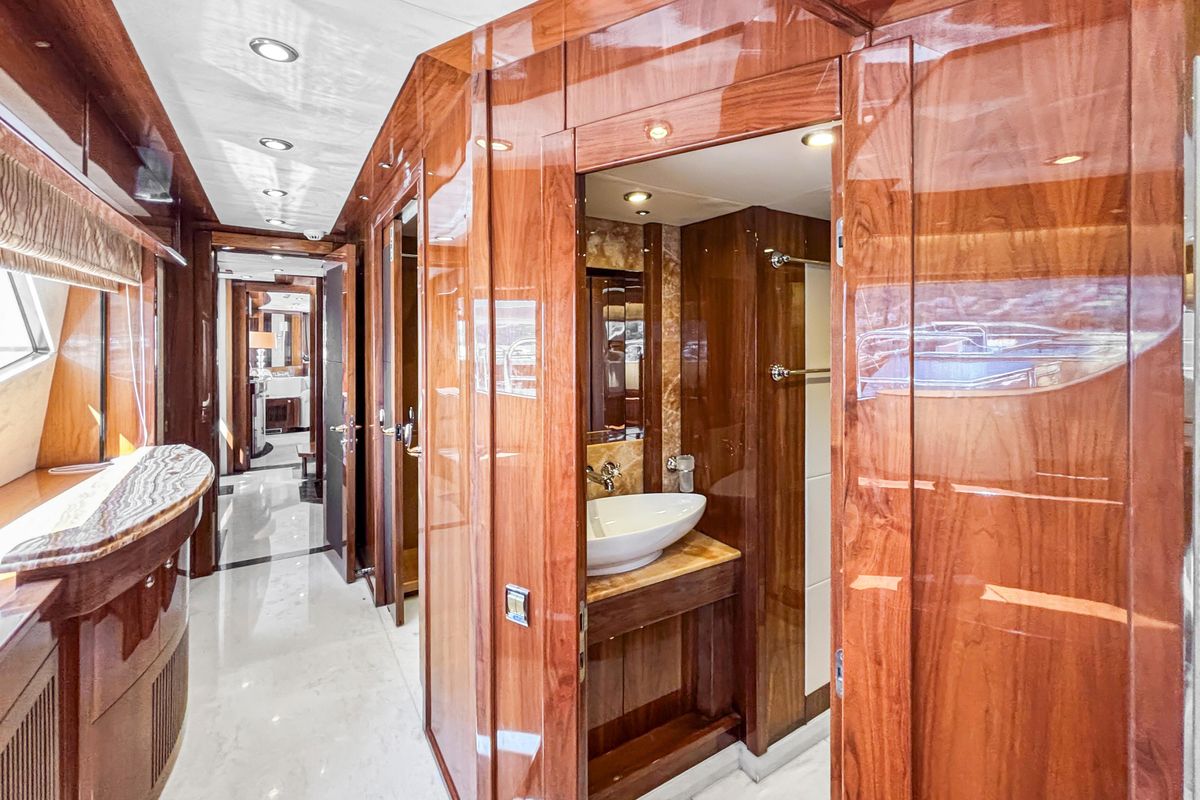 2010 Sunseeker 97 