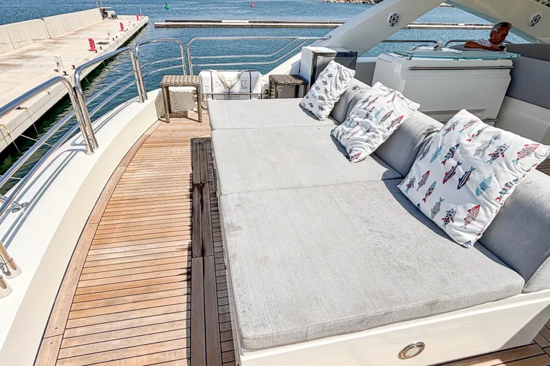  Yacht Photos Pics Luxurious Sunseeker 30 Metre Yacht 2010 with spacious deck and stylish cushions.