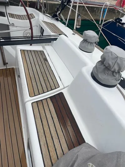  Yacht Photos Pics Beneteau First 40.7 sailboat cockpit with teak seating, 2008 model.