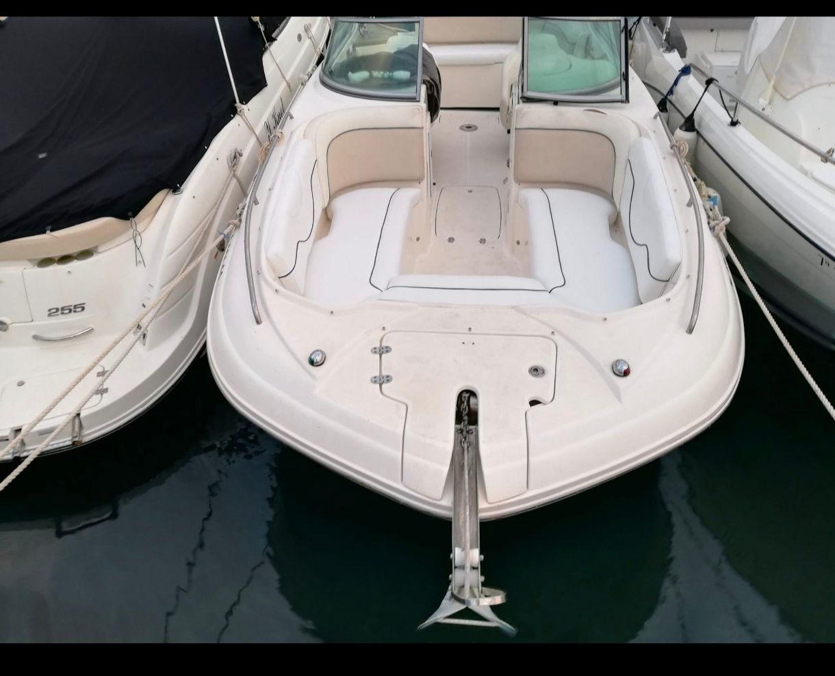 2008 Rinker Captiva 248
