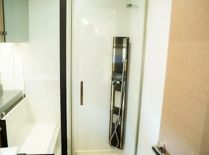 Back Stage Yacht Photos Pics 2018 Prestige 560 - Image 27