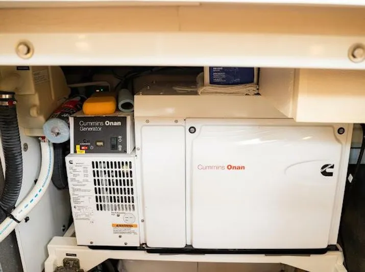 Back Stage Yacht Photos Pics 2018 Prestige 560 - Image 29