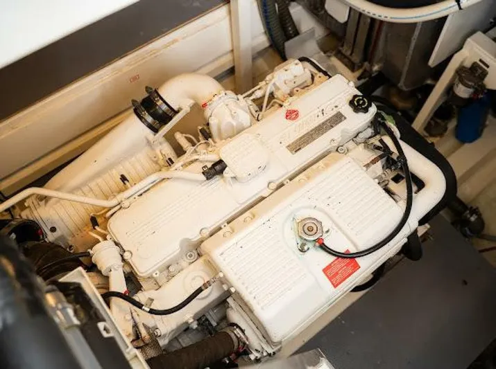 Back Stage Yacht Photos Pics 2018 Prestige 560 - Image 30