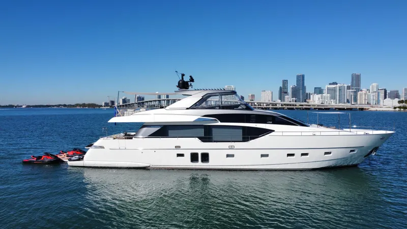 C-daze Yacht Photos Pics 