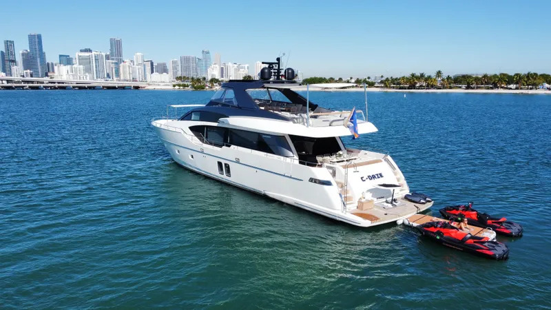 C-daze Yacht Photos Pics 