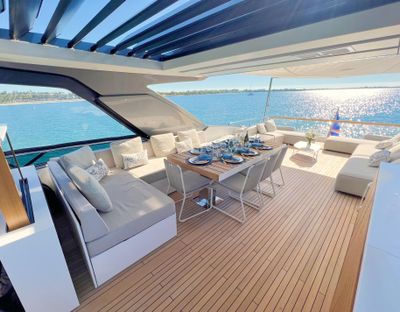 Yacht