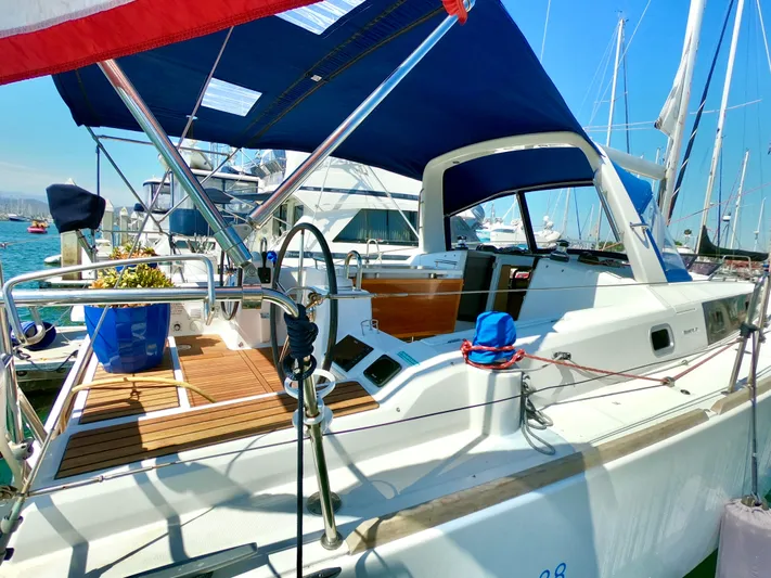 R & R Yacht Photos Pics 