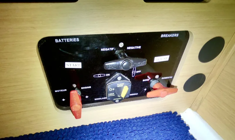 R & R Yacht Photos Pics 