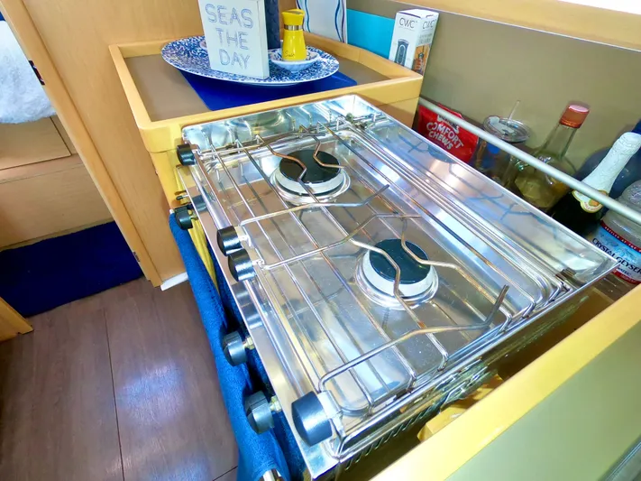 R & R Yacht Photos Pics 