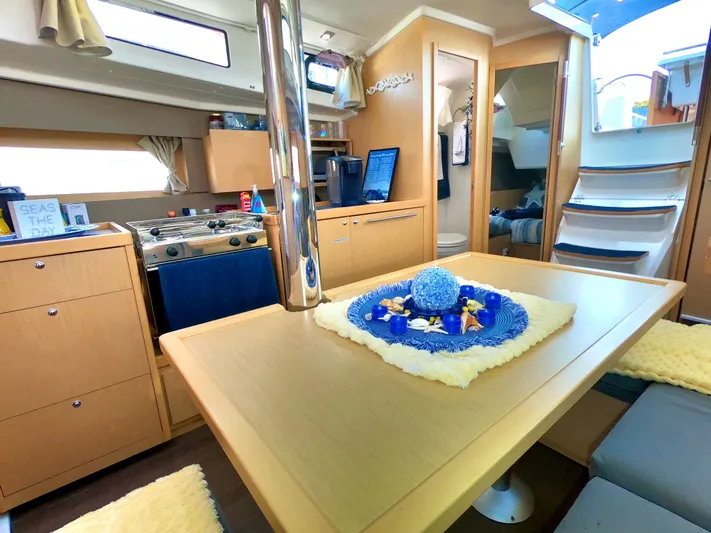 R & R Yacht Photos Pics 