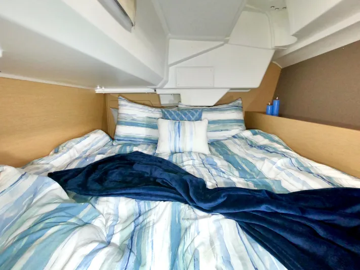 R & R Yacht Photos Pics 