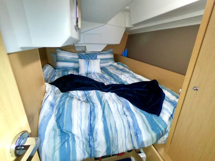 R & R Yacht Photos Pics 