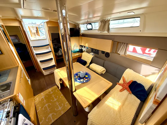 R & R Yacht Photos Pics Interior of Beneteau Oceanis 38 yacht, cozy and modern design.