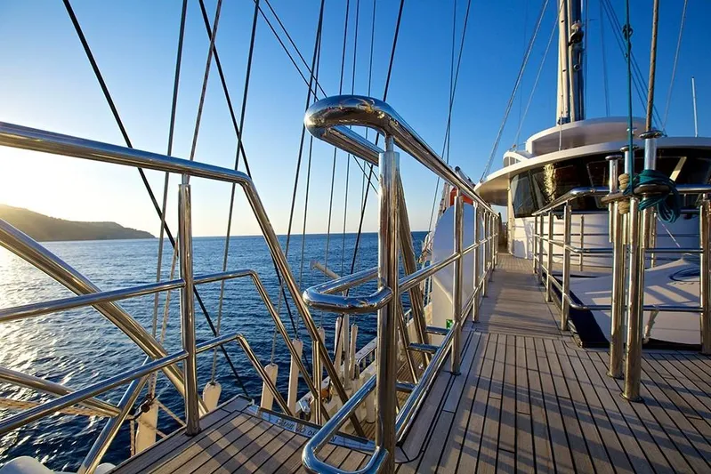 Running On Waves Yacht Photos Pics 