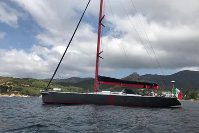 Bakewell-White 67' Custom Cruiser-Race
