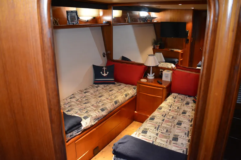 Lady Laura Yacht Photos Pics 