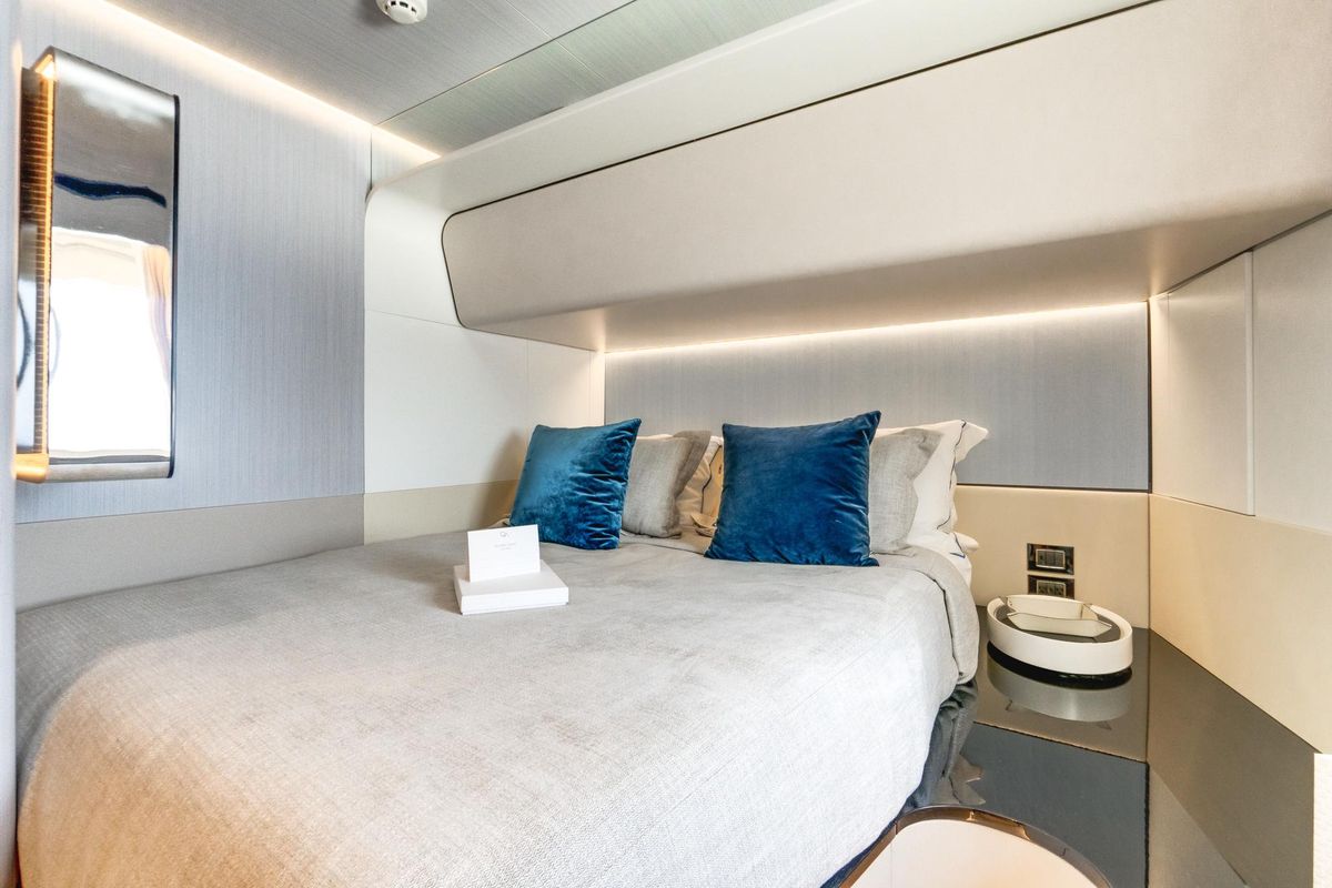 2019 Azimut 88 