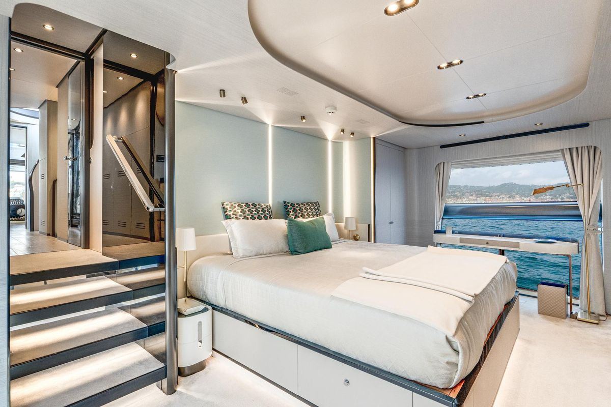 2019 Azimut 88 