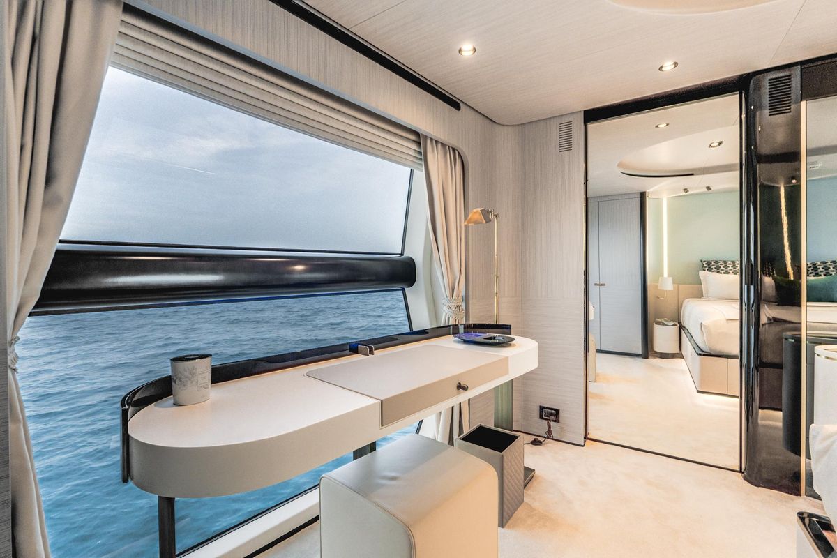 2019 Azimut 88 