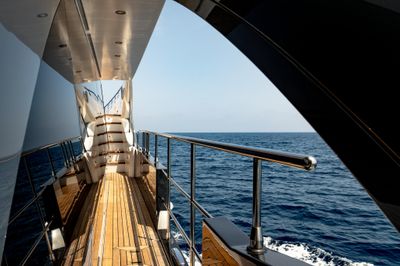 Yacht