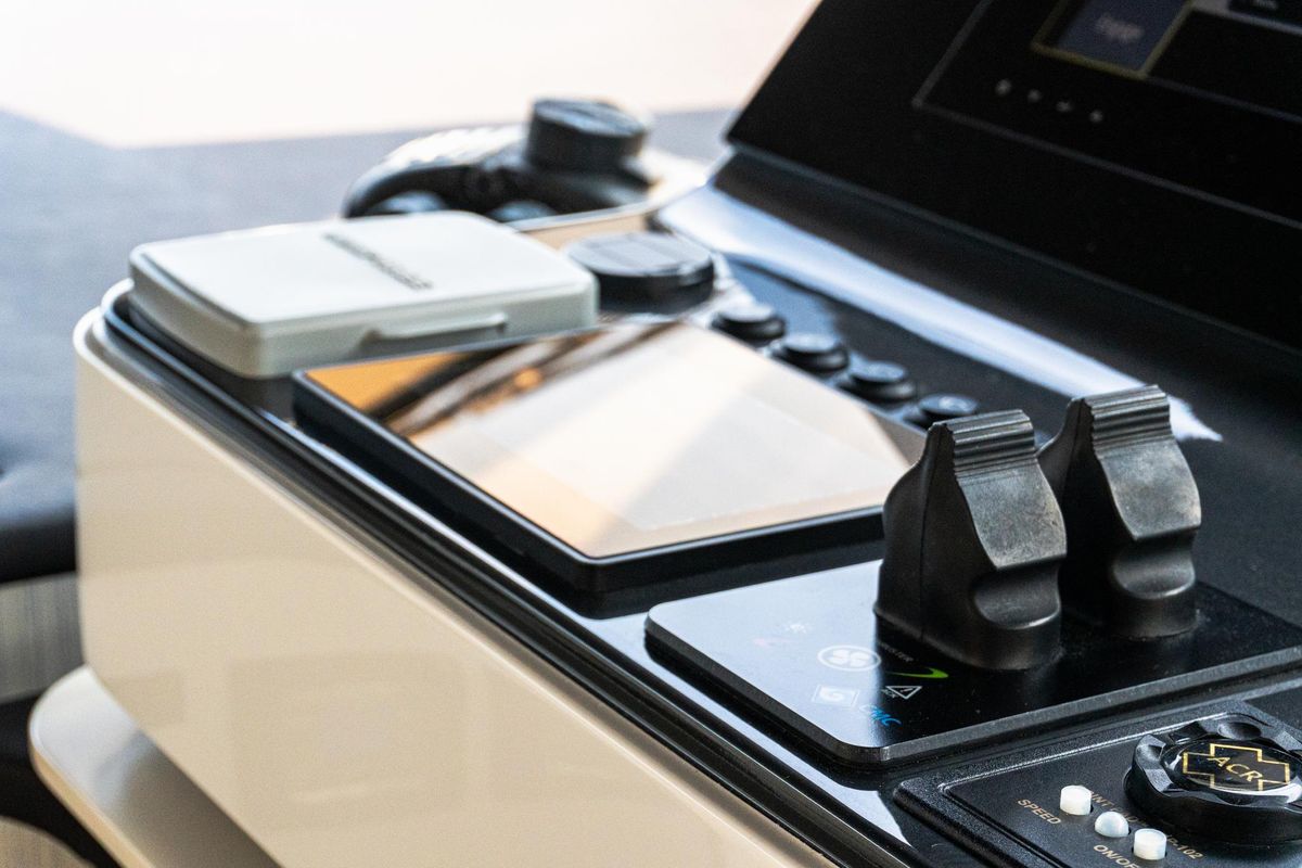 2019 Azimut 88 