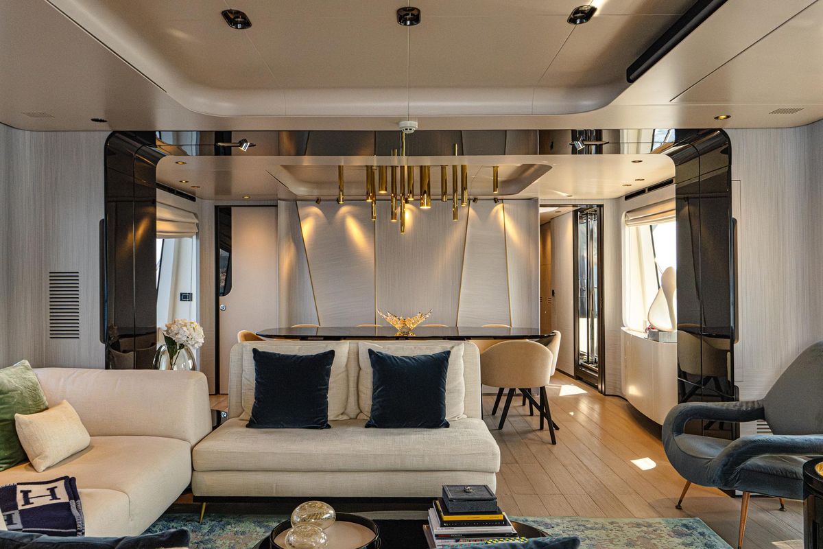 2019 Azimut 88 