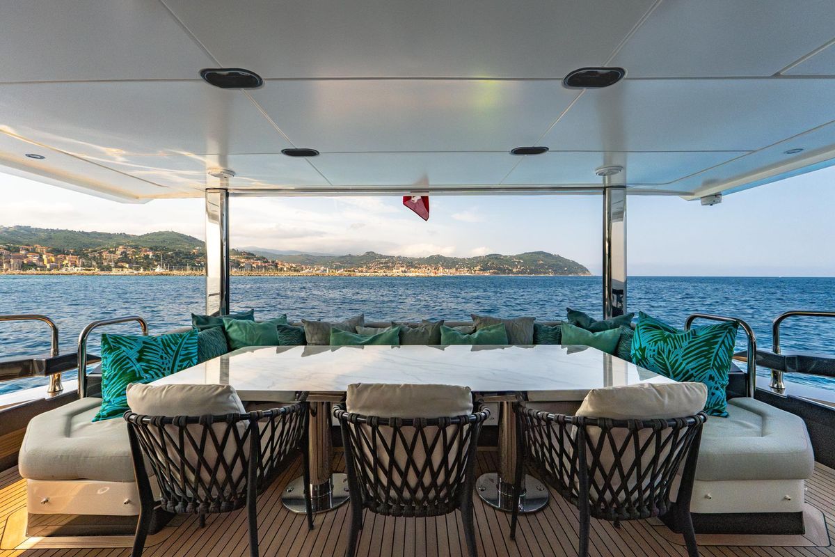 2019 Azimut 88 
