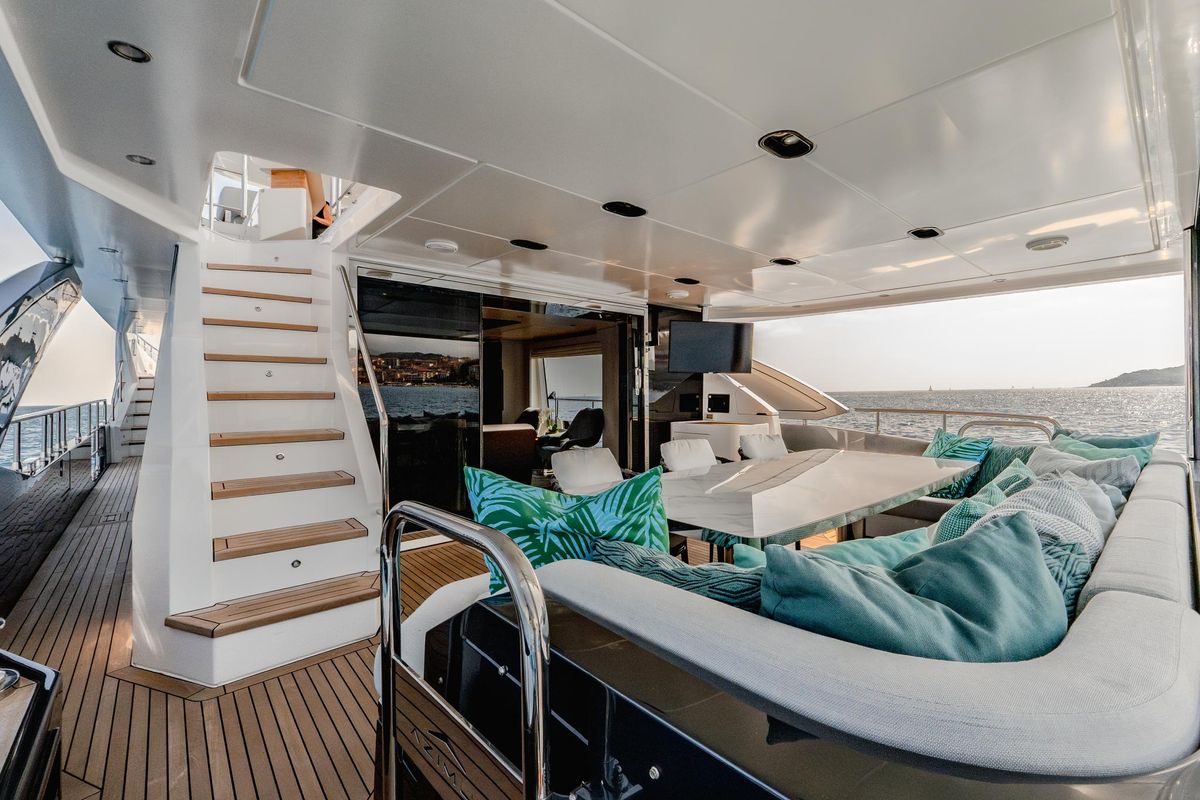 2019 Azimut 88 