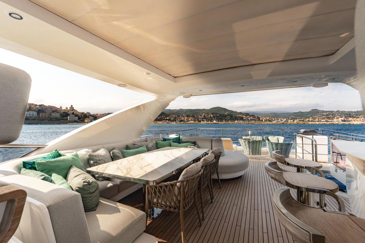 2019 Azimut 88 